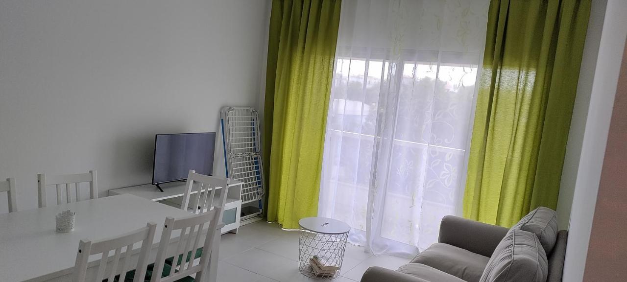 Apt Alcantarilha Luaran gambar